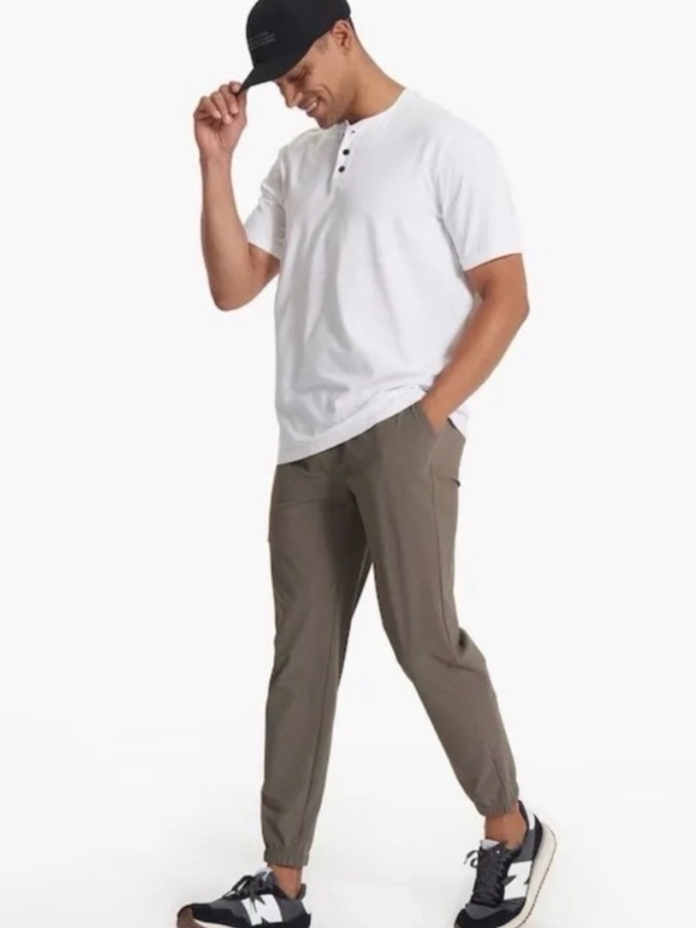 Vuori men’s large fleet sport jogger pants lightweight athleisure performance